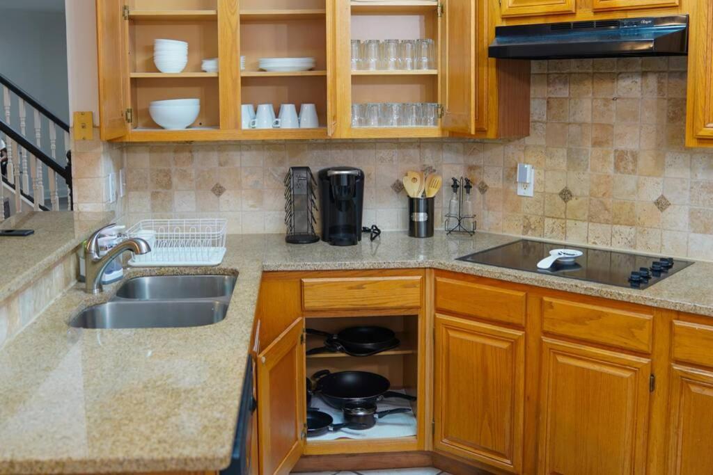 Vila Remodeled Luxury With Proximity Lewisville Exteriér fotografie